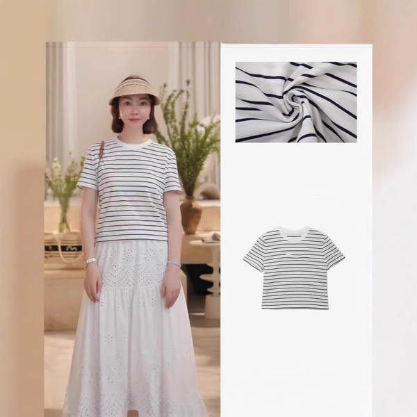 Camiseta feminina branca com listras