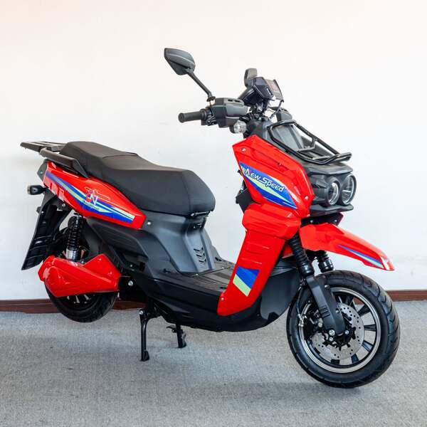 2025 transfronteiriço fábrica de origem atacado novo carro de tanque de alta qualidade motor elétrico