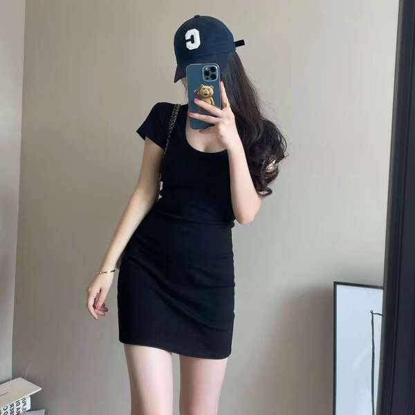 Vestido curto de verão feminino