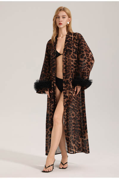 Roupa de dormir feminina de manga longa com estampa de leopardo