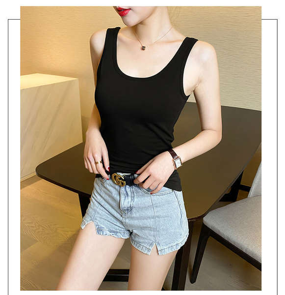Vestido de verão com camisa curta, sem calça, com camisa de verão, sem calça, com camisa de verão.