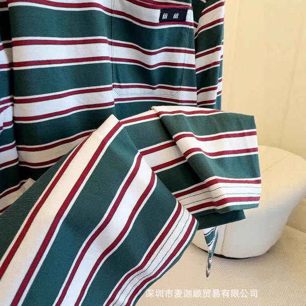 Vestido feminino de alta qualidade Miu26 primavera-verão nova colisão de cores falsa duas camisetas de luvas compridas com letras de algodão puro