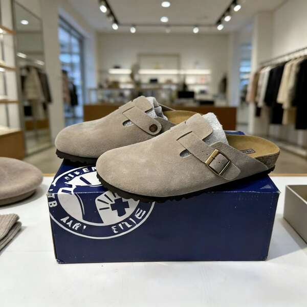 Sapatos de couro grossos