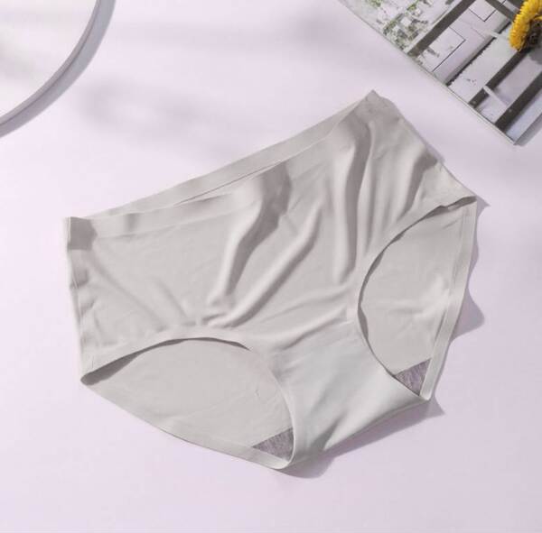 Calça íntima feminina de malha fina