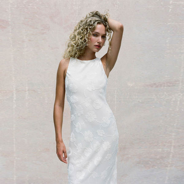 Vestido de verão de 2025 de cor preta e preta.