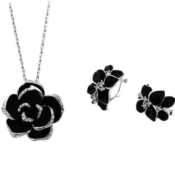 Conjunto de Colar e Brinco de Flor de Chá