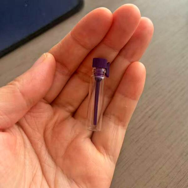 B004-0,51ml2ml3ml Amostra de óleo essencial de perfume em garrafas pequenas em garrafas de vidro
