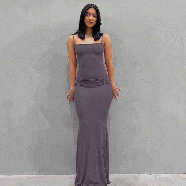 Vestido de Festa Justo com Decote